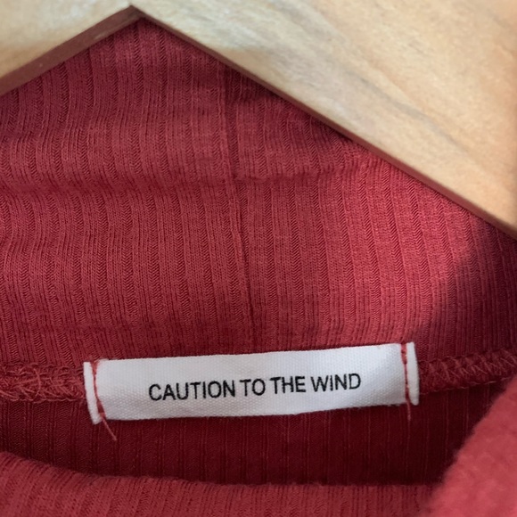 Salmon Highneck Crop - Picture 2 of 4